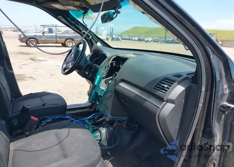 2015 Ford Police Interceptor z USA, uszkodzony, nr VIN 1FM5K8AT0FGB98596